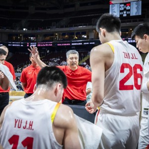 中欧体育下载-记者：赛后篮协主席、郭士强和赵睿都哭了，大家压力确实很大